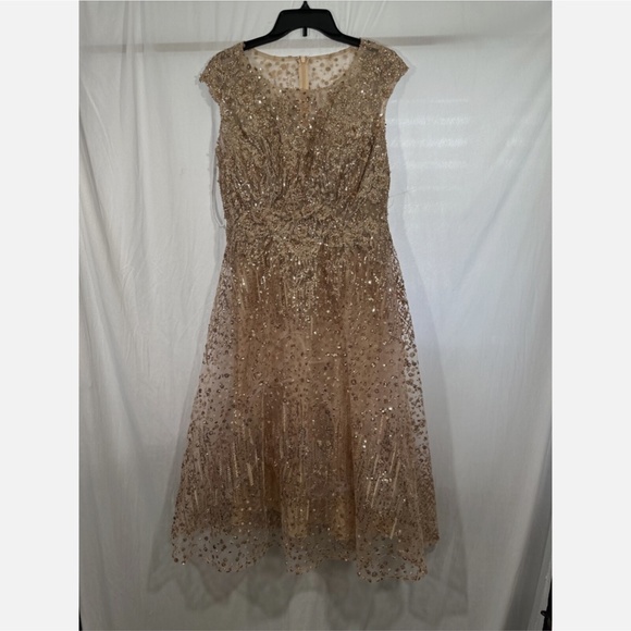 NWT $698 Mac Duggal [ 8 ] Sequined Cap Sleeve Fit and Flare Dress Bronze MIDI‎ - Picture 9 of 16